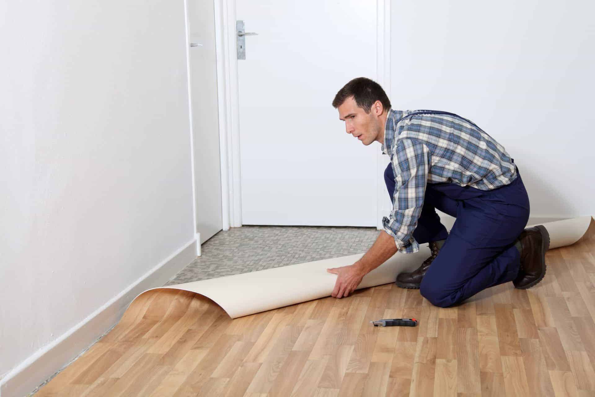 Pokládka-Linolea_Linoleum-installing.jpeg