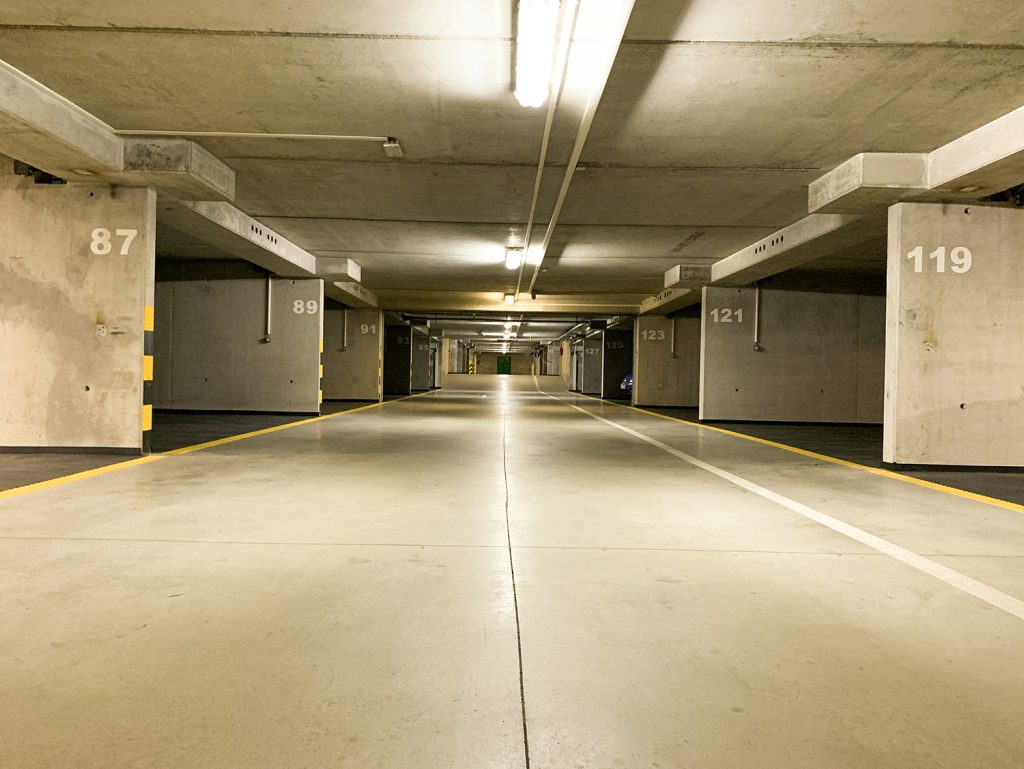 Podzemní garáž, Česko
