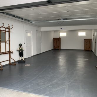 Epoxid, nebo PVC dlaždice? Výhody a nevýhody obou řešení