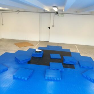 Podlaha do multifunkčního sálu: Jak vybrat univerzální řešení