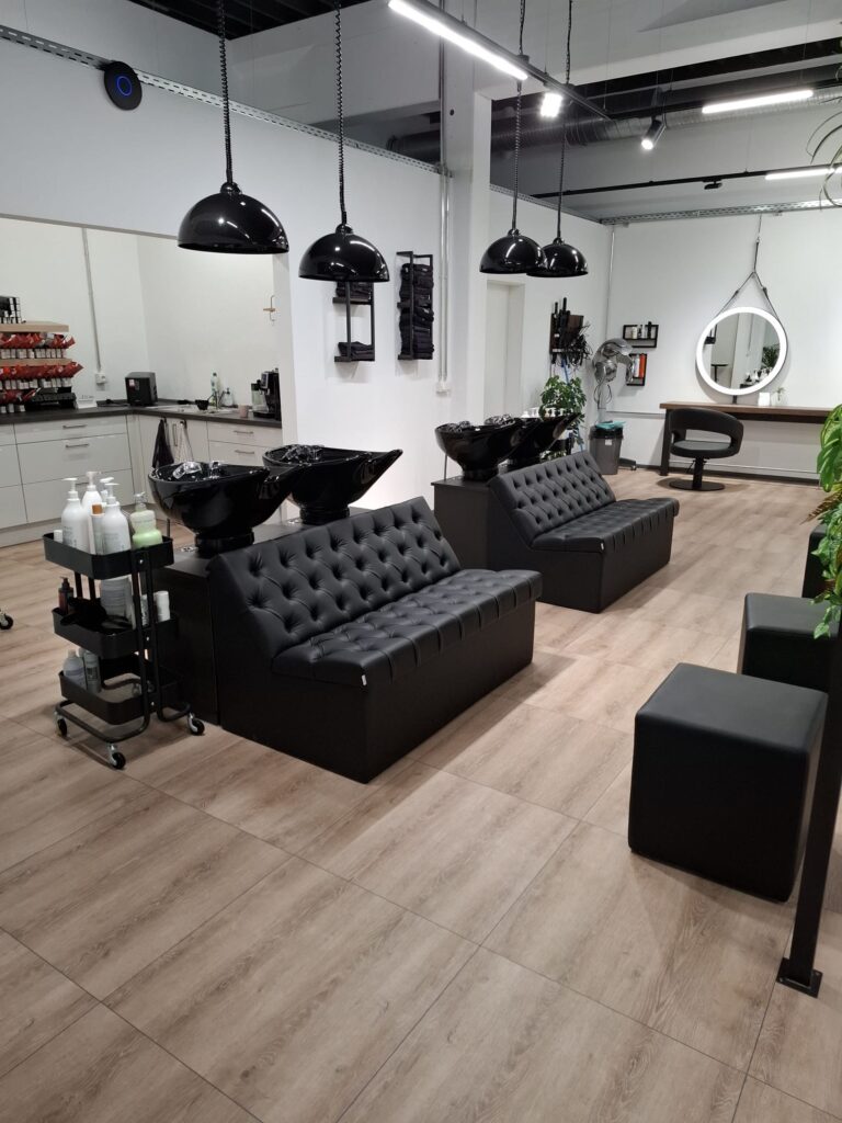 Kadeřnický salón, Německo